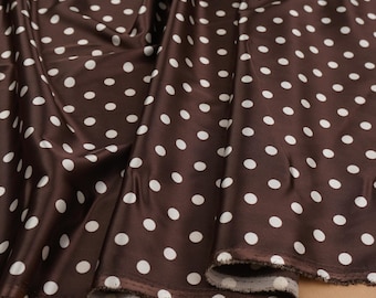 Chocoladebruine en ivoorkleurige satijnen stof met stippen, zachte, lichtgewicht polyester-spandex jurkstof, 147-152 cm breed, op maat gesneden, 90 g/m²