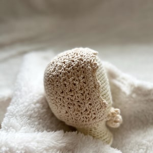 Classic baby bonnet/baby hat