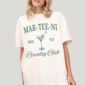 Mar-Tee-Ni カントリークラブ レディース ゴルフシャツ、Comfort Colors ガールズ ゴルフ トリップ Tシャツ、独身パーティー、彼女へのゴルフギフト