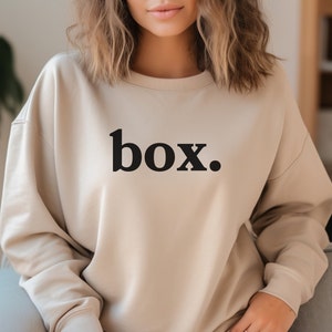 Sweter Box Box Race Day, bluza Formuły 1, bluza F1, gadżety F1, bluza z okrągłym dekoltem Formuły 1, prezenty Formuły 1, koszulka Formuły 1