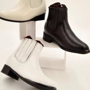 Charro boots are put together from the finest leather to have the most comfortable walking experien