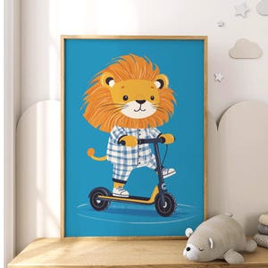 Lustiger Löwe auf Roller, Kinderzimmer-Kunstdruck, lustige und spielerische Kinderzimmer-Wandkunst, entzückende Tierillustration für Kinderzimmerdekor