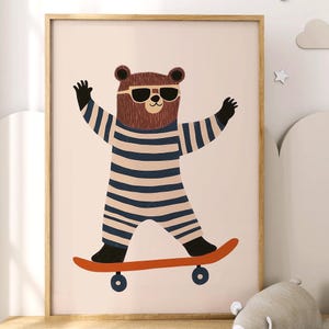 Lámina infantil de oso patinador / Decoración infantil divertida / Arte mural digital de descarga / Ilustración de animales adorables para habitaciones de bebés y niños pequeños