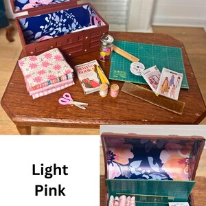Baúl de costura en miniatura para casa de muñecas Light Pink