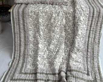 Hand Block Print Cotton Quilt: Reversible Jaipuri Floral Bedspread