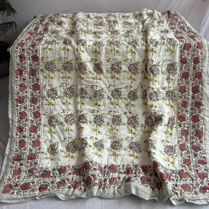Indian Floral Print Quilt Queen Throws, Hand Block Printed Cotton Comforter, Super Soft Comforter, Quilted Blanket, Home Decor Bedspread