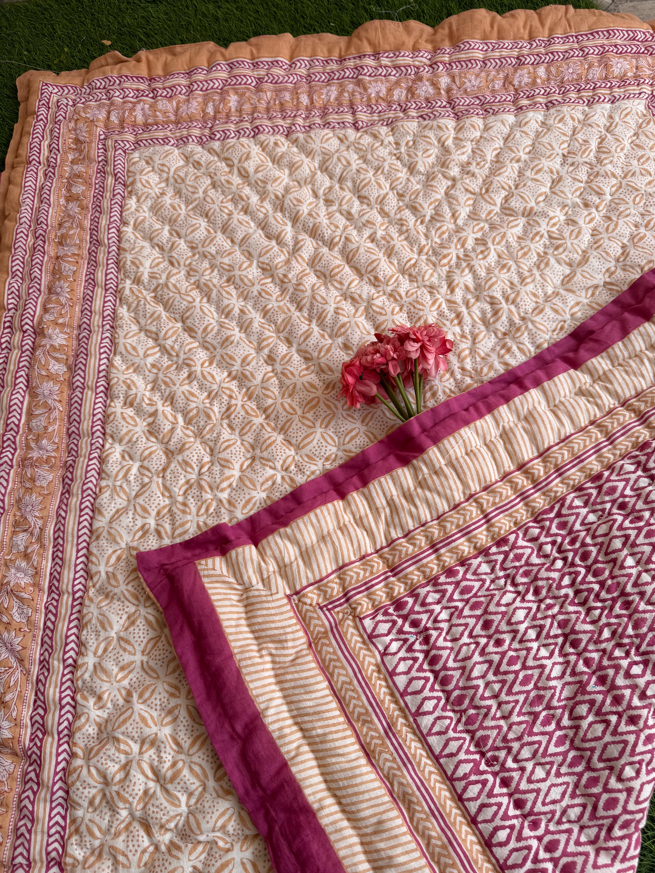 ハンドブロックプリントのベビーキルト：ボヘミアンフローラルコットン