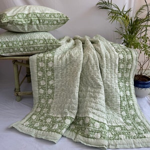 Indian Hand Block Printed Quilt Jaipuri, Printed Reversible Cotton  Quilt, Handmade Floral Quilt, Jaipuri razai, Bedspread Comforter Throw