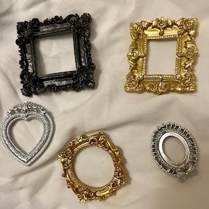 5 Miniature Picture Frames for use in Dollhouses or Crafts, Victorian, Queen Anne, Ornate Style