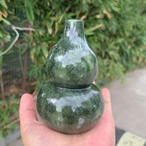 Hand Carved Green Jade Feng shui exorcism  gourd hulu ornaments statue Oriental Calabash/Wu Lou  Statue  Good Luck Wu Lu Wedding Decor hp237