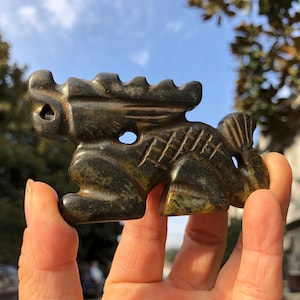 Ładny czarny magnes Jade smok Rzeźba Kryształ loong Statua, ozdoba powodzenia Rzeźba Zodiaku Smoka, Bogactwo Feng Shui Dekor hp209