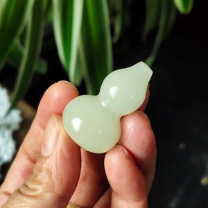 Mint Green Feng Shui Jade Attract Wealth  Exorcism  Gossip Fengshui Gourd Ornaments Statue Pocket Decoration  Good Luck Wu LuFeng Shui Decor