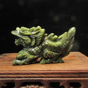 Nephrite Stone Carved Jade dragon Sculpture dragon Statue, Natural Green Crystal  Zodiac dragon Hand carved Art Animal Figurine Ornament 698
