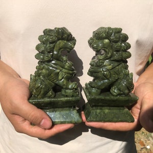 Pair Chinese Foo Fu Dog Lion Carved Green Jade Figurine Statue, Beijing Nephrite Green Stone Carved Guardion Crystal Lion Figure Heal Hp1151