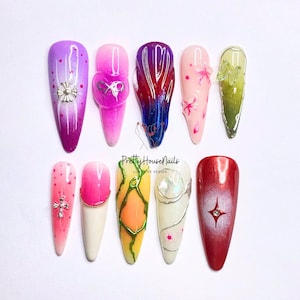 Free Style Color Press On Nails | 3D Fairy Core Nails Art | Flower Elegant Fake Nails | Stand Out with Unique Swirl Designs on Fake Nails.