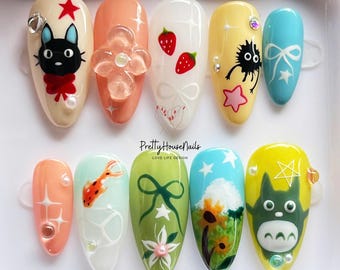 Handbemalte Ghibli Press On Nails mit Totoro, Mandel Nagel Set mit Jiji, Rußmännchen, Cute Anime Press On Nails für Studio Ghibli Fans.