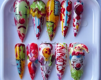Unhas postiças personalizadas de terror de circo para Halloween, unhas longas de estilete, arte de unha de palhaço assustador, unhas postiças assustadoras para cosplay e visual de festa assustador.