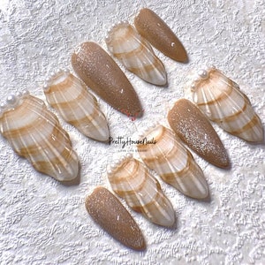 Pearl Shell Press On Nails, Custom Almond Nail Set, Fake Nails, Trendy Nails, Hot Pink Nails, False Nails, Glue On Nails, Y2K Trendy Nails.