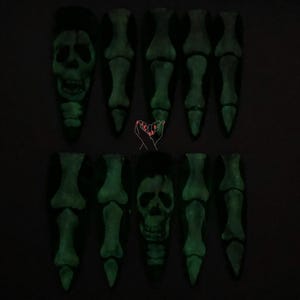 Halloween nails, nail art, nails, press on nails, nail stickers, nail decals, nail wraps, Halloween, nail polish strips, Halloween stickers, spooky, fake nails, scream nails, ghost nails, hand-painted, spooky nails, black nails