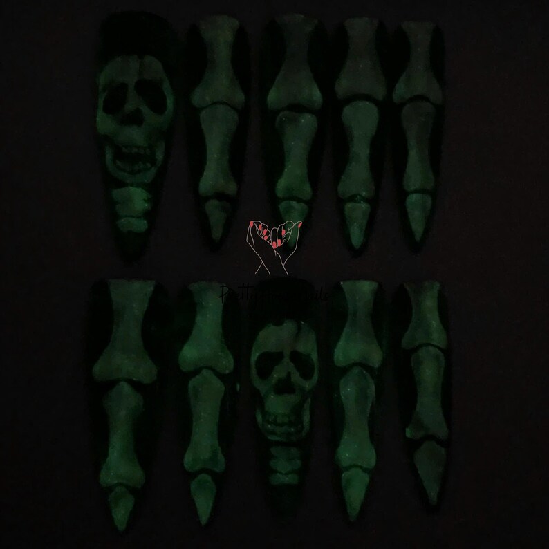 Halloween nails, nail art, nails, press on nails, nail stickers, nail decals, nail wraps, Halloween, nail polish strips, Halloween stickers, spooky, fake nails, scream nails, ghost nails, hand-painted, spooky nails, black nails