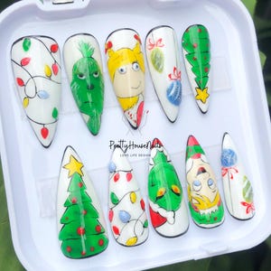 Arthur Christmas Press On Nails, Hand-painted White Nail Set with Grinch, Twinkling Lights, Christmas Tree, Custom Fake Nail For Holiday Fun