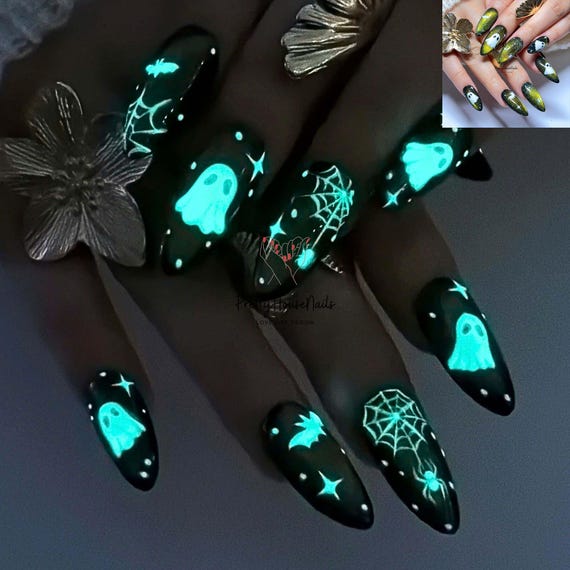 20 Halloween Nail Ideas With Ghosts, Bats and Spooky Details 8 Glow-in-the-Dark Ghosts