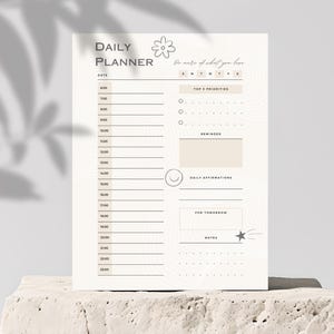 Daily Planner | Be more organized | Achieve all your goals | Neutral colors planner
