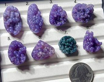 最高品質のキラキラ光るグレープアゲート 紫色のカルセドニー 鉱物標本
