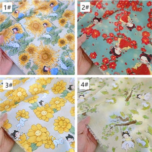 Puede incluir: Cuatro muestras de tela diferentes con varios patrones florales. La primera muestra presenta un patr&oacute;n de girasol amarillo sobre un fondo blanco. La segunda muestra tiene un patr&oacute;n de flores rojas sobre un fondo azul. La tercera muestra tiene un patr&oacute;n de flores amarillas sobre un fondo blanco. La cuarta muestra tiene un patr&oacute;n de hojas verdes sobre un fondo blanco.
