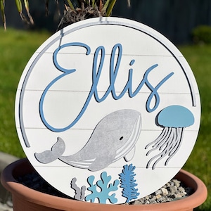 Nom personnalisé sur le thème de l'océan - Panneau en bois Under The Sea - Baleine - Couleurs personnalisées - Chambre de bébé - Plage - Cadeau de baby shower