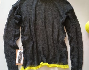 Handgemachter Schwarzer Pullover aus Merino Netz, Handgestrickt, Grösse M