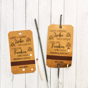 Etichette Sparkler per ogni stile Vintage Rustico Moderno e più elegante I design delle etichette Sparkler rendono il tuo evento memorabile con l'esclusiva etichetta Sparkler