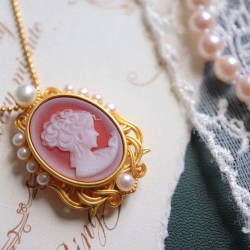 Beauty Pink Agate Cameo Freshwater Pearls Necklace Gold Vermeil shops