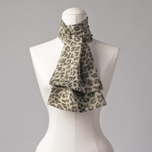 silk scarf/ silk shawl/ scarf/ neckerchief/ shawl &quot;Leo Khaki&quot;