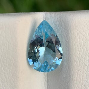 Faceted Pear Aquamarine Gemstone: 1.10 ct Brazil Sky Blue