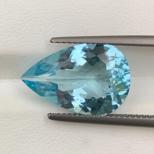 Natural Pear Aquamarine Gemstone: 6.50 Carat Brazil Sky Blue Stone