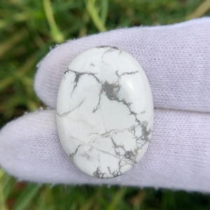 Howlite Palm Stone Cabochons: Oval Gemstone Set for Jewelry Making