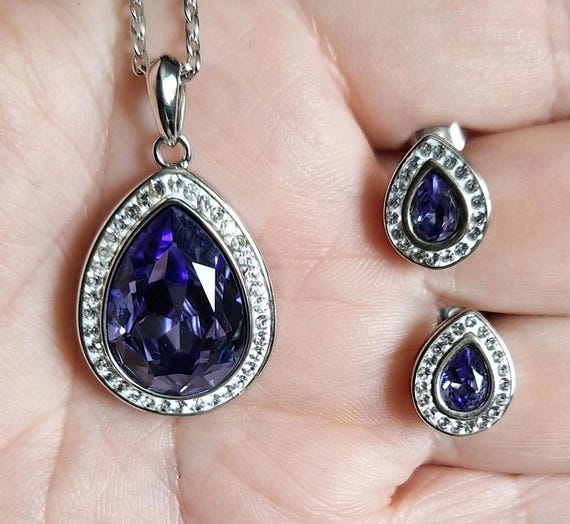 Warren James swarovski Crystal Purple Matching Necklace & Earrings Set