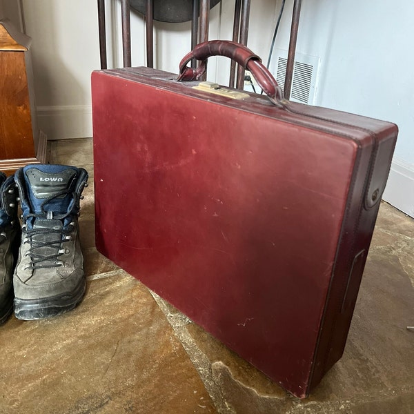 Vintage Hartmann Slim Red Wine Burgandy Belting Leather Briefcase