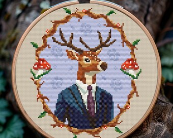 Korsstygnsmönster i PDF-format med hjort och ängsblommor, broderi av gentleman i skogsmark, kransstygn med svamp, porträtt av fantasidjur i skogen