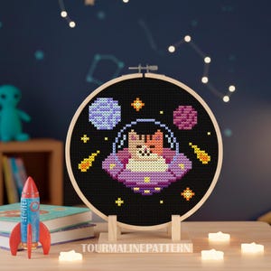 Patrón de punto de cruz de gato espacial: Divertida nave espacial OVNI (PDF)