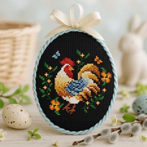 Gallo floral en punto de cruz: Diseño de pollo de Pascua de estilo rústico (PDF)