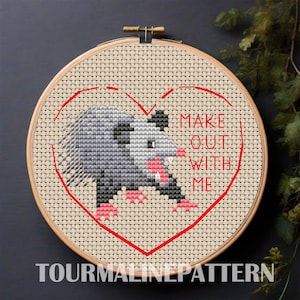Cute Possum Cross Stitch PDF, Funny Screaming Opossum Embroidery, Woodland Animal Heart Stitch, Mini Pattern Sewing for Gifts