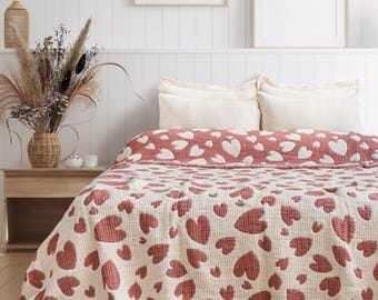 Women's Day Heart Comforter: Cotton Muslin Lightweight All-Season Bedspread