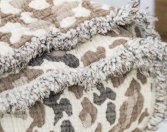 Extra Soft Muslin Comforter – Cotton Leopard Bedspread – Twin or King Size Quilt