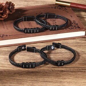Pulsera para hombres: Pulseras de plata para hombres, Pulsera para el día del padre, Pulseras con nombre personalizado para hombres, Regalo personalizado para novio, papá, esposo