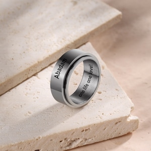 Anel Fidget para homens e mulheres - Anel anti-ansiedade personalizado - Anel giratório - Anel personalizado para namorado, namorada, marido, esposa - Prata