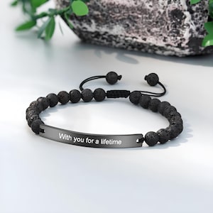 Pulsera de cuentas negras: pulsera de identificación grabada, pulsera con nombre de hombre, pulsera de ónix para chicos, regalo personalizado para él: novio, papá, esposo