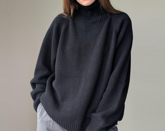 カジュアルな黒のタートルネックセーター | レディース ルーズフィット ジャンパー | ソフトウール 秋冬セーター | メリノウールとカシミアのハイネックセーター