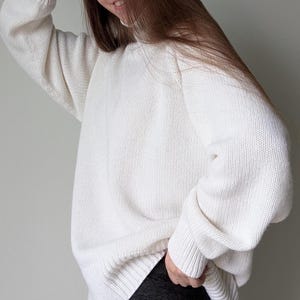 Merino & Kaschmir Rollkragenpullover | Klassischer Herbst Winter Strickpullover aus Wolle Schlichter weicher warmer Rollkragen | Minimalistische Basic Loose Fit Bild 2